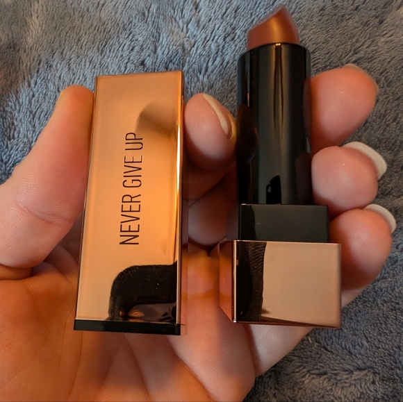 Realher Never Give Up Moisturizing Lipstick in Chestnut 3.5g .12oz - Picture 6 of 9